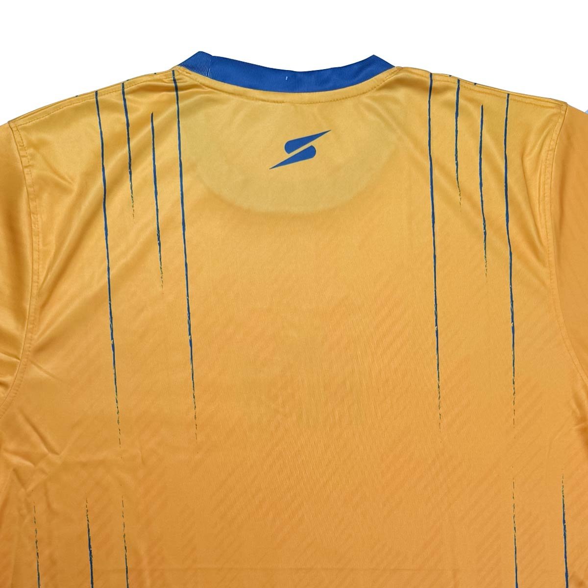 tshirt-close-up–nassr-3jpg